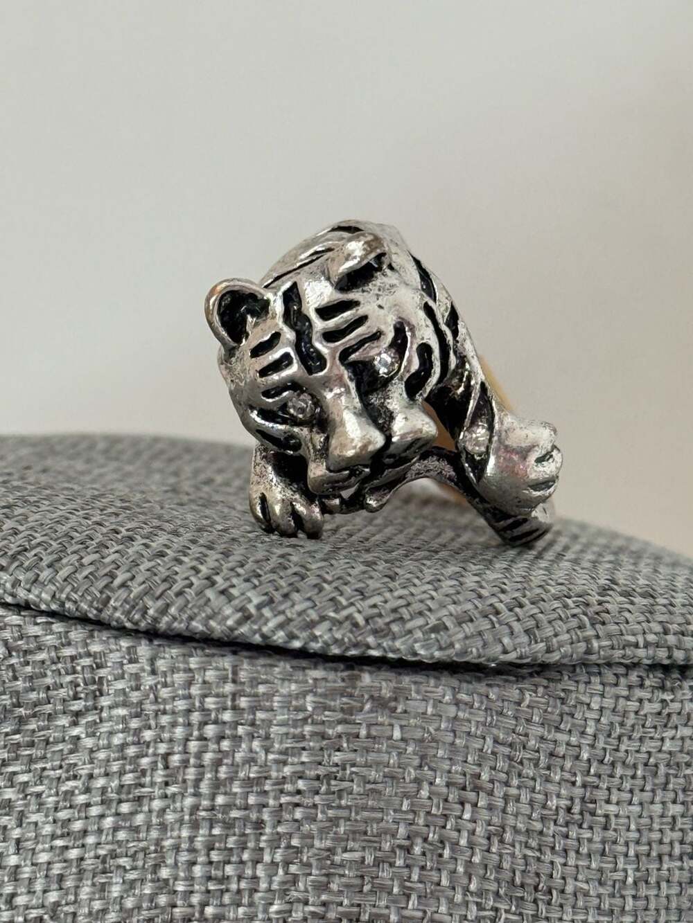 Vintage Style 3D Tiger Head Statement Ring with Crystal Eyes